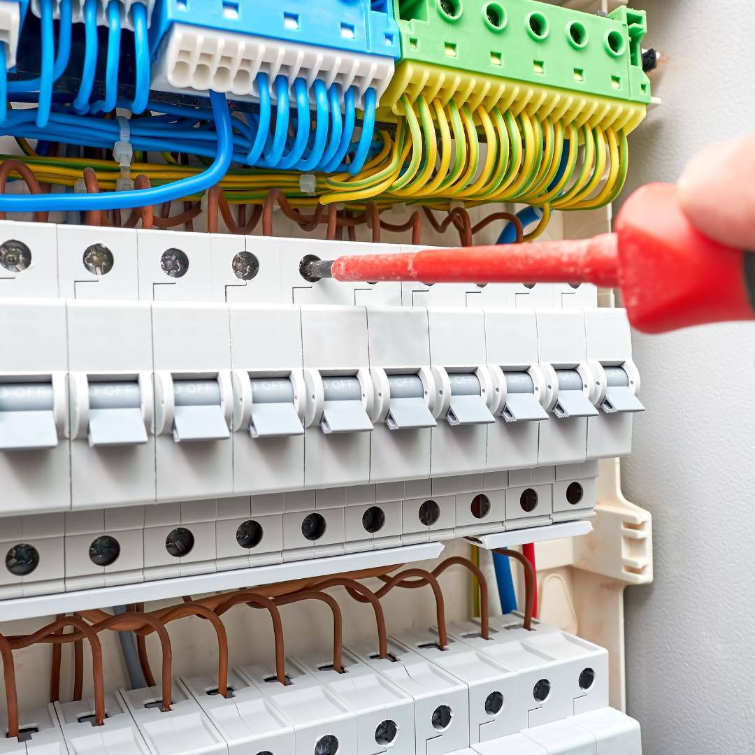 Electricien pour réviser votre réseau électrique lors de l’acquisition d’une nouvelle propriété à Salon de Provence