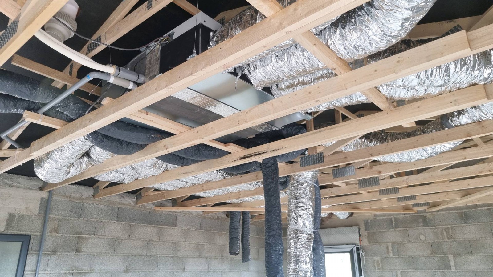 Installation d'une climatisation gainable ATLANTIC sur construction neuve à Salon de Provence